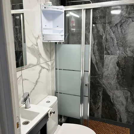 Xanthis Centre Хостел Никосия