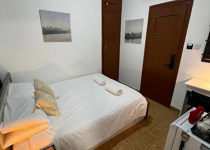 Хостел Xanthis Centre *